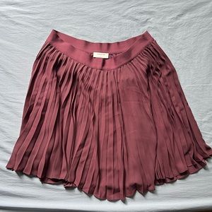 Babaton Pleated Burgundy Short Skirt - Like New
